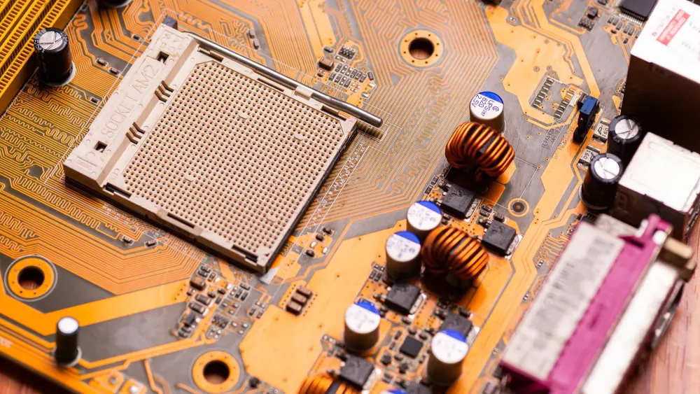 Seiya-Informatique-informaticien-à-Maubeugewebp